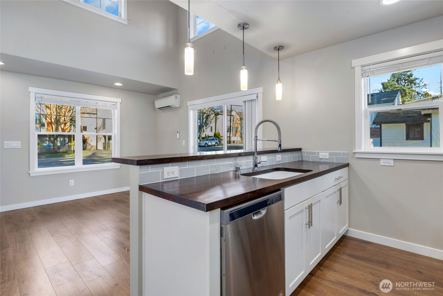 12757 Dayton Avenue N #B, Seattle, WA 98133