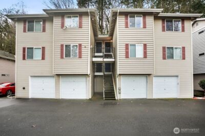 595 Newport Way NW #C4, Issaquah, WA 98027