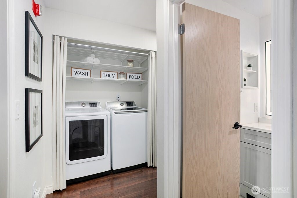 595 Newport Way NW #C4, Issaquah, WA 98027