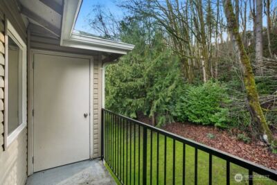 595 Newport Way NW #C4, Issaquah, WA 98027 - Photo 18