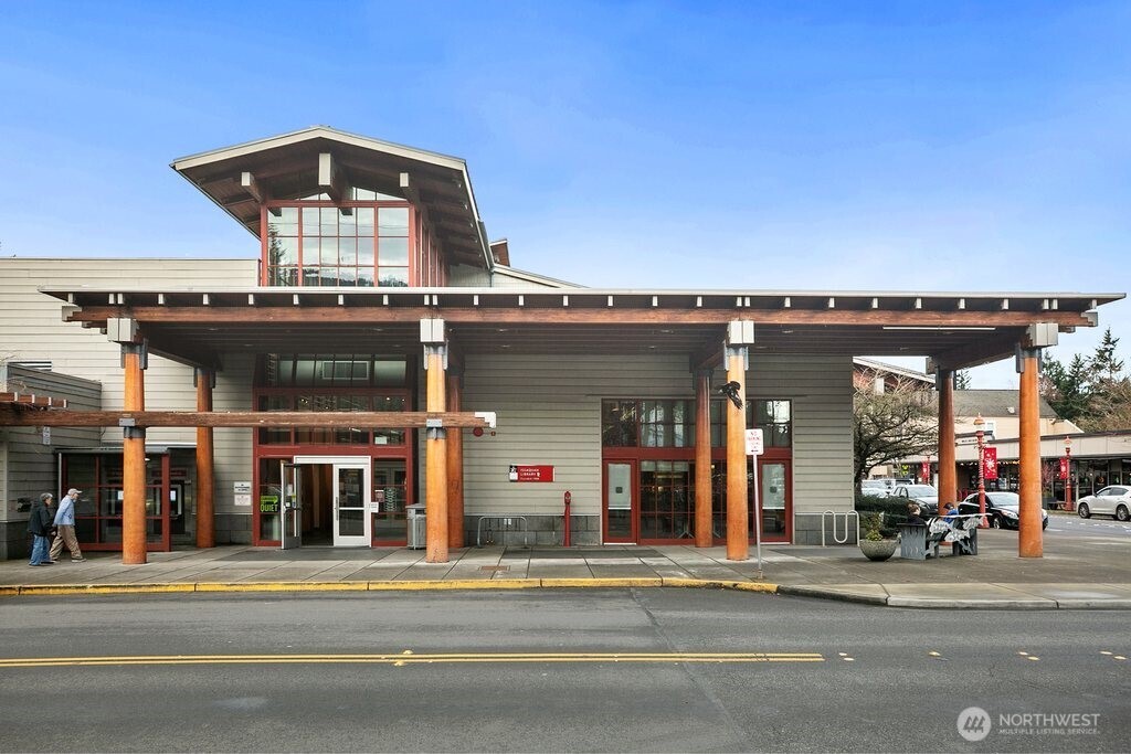 595 Newport Way NW #C4, Issaquah, WA 98027