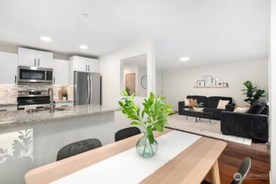 595 Newport Way NW #C4, Issaquah, WA 98027 - Photo 9