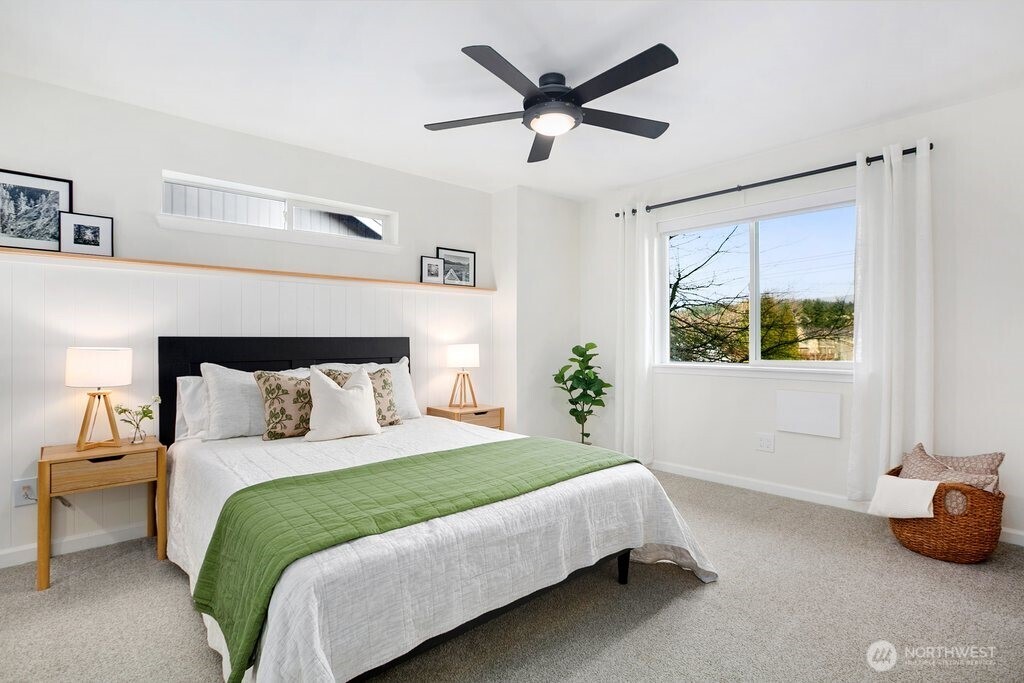 595 Newport Way NW #C4, Issaquah, WA 98027