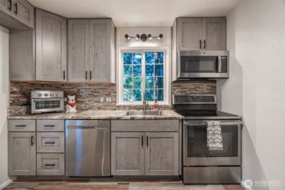 2735 NE 103rd Street , Seattle, WA 98125-7714 - Photo 13