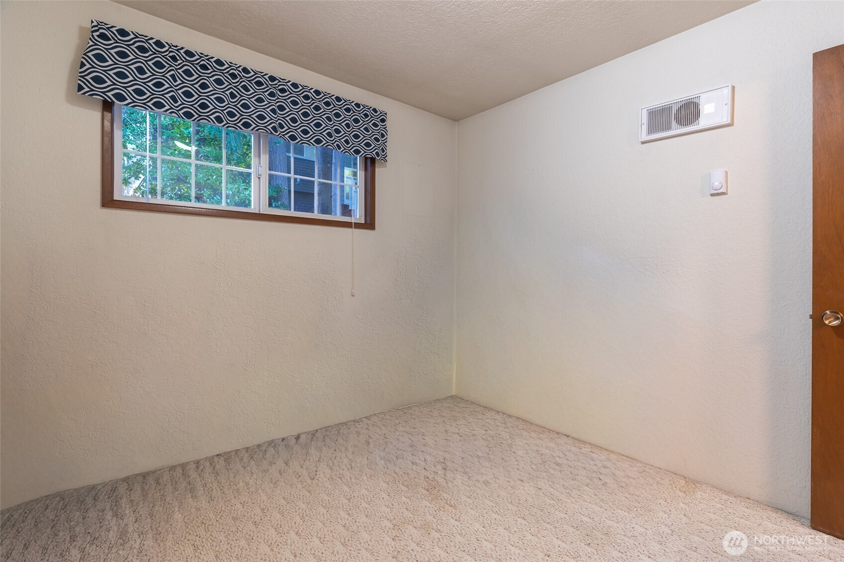 2735 NE 103rd Street , Seattle, WA 98125-7714