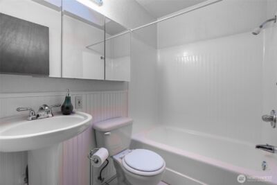 2735 NE 103rd Street , Seattle, WA 98125-7714 - Photo 21