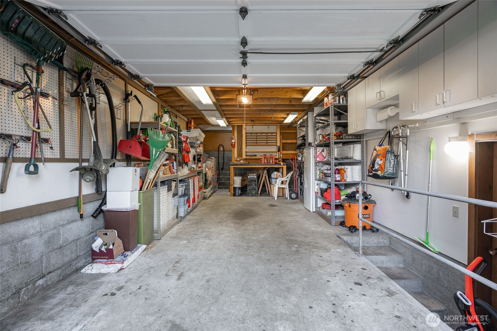 2735 NE 103rd Street , Seattle, WA 98125-7714