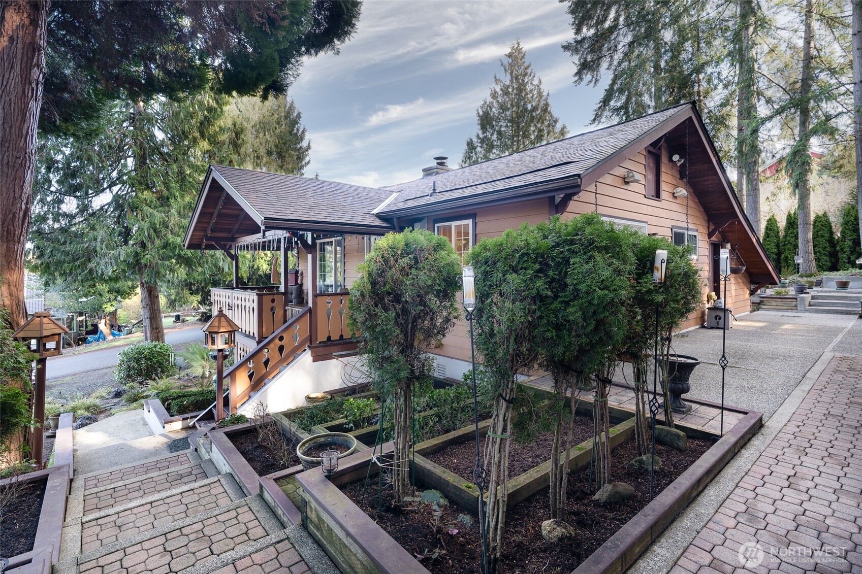 2735 NE 103rd Street , Seattle, WA 98125-7714