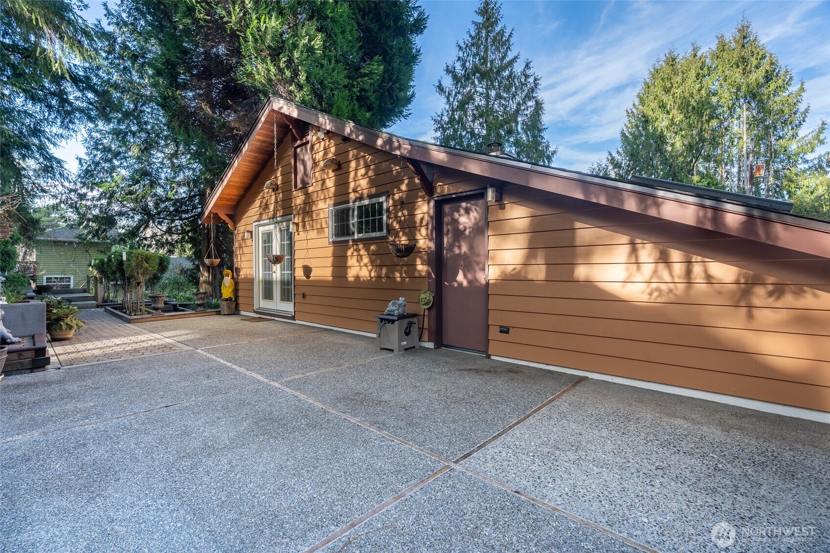 2735 NE 103rd Street , Seattle, WA 98125-7714