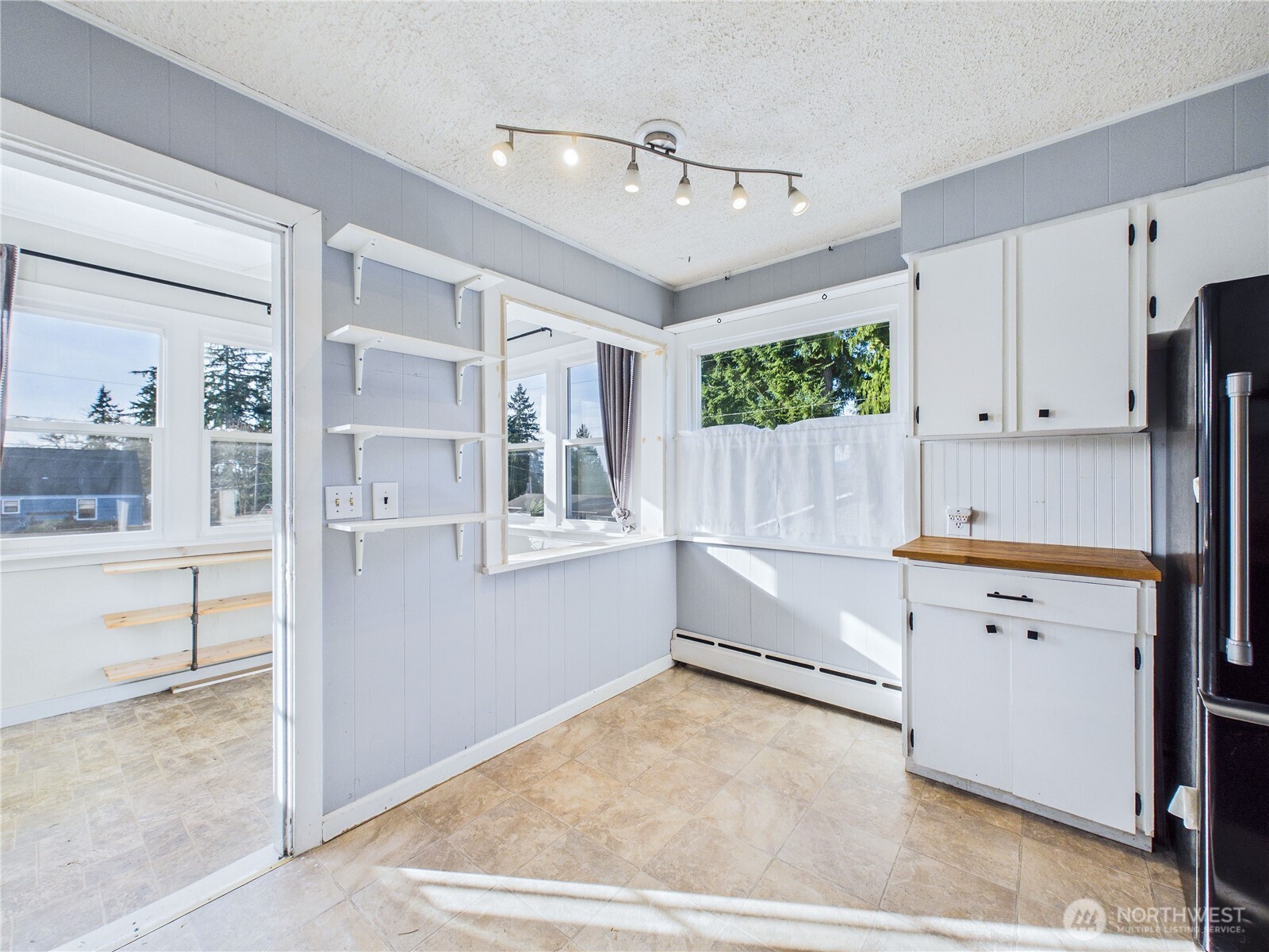 2103 E 21st Street , Bremerton, WA 98310