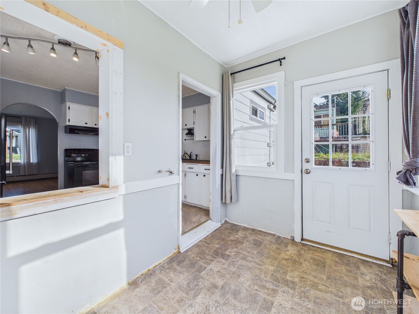 2103 E 21st Street , Bremerton, WA 98310