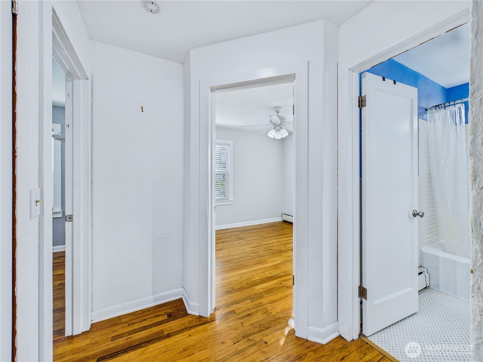 2103 E 21st Street , Bremerton, WA 98310