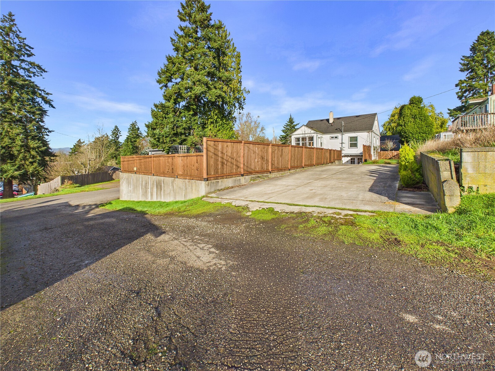 2103 E 21st Street , Bremerton, WA 98310