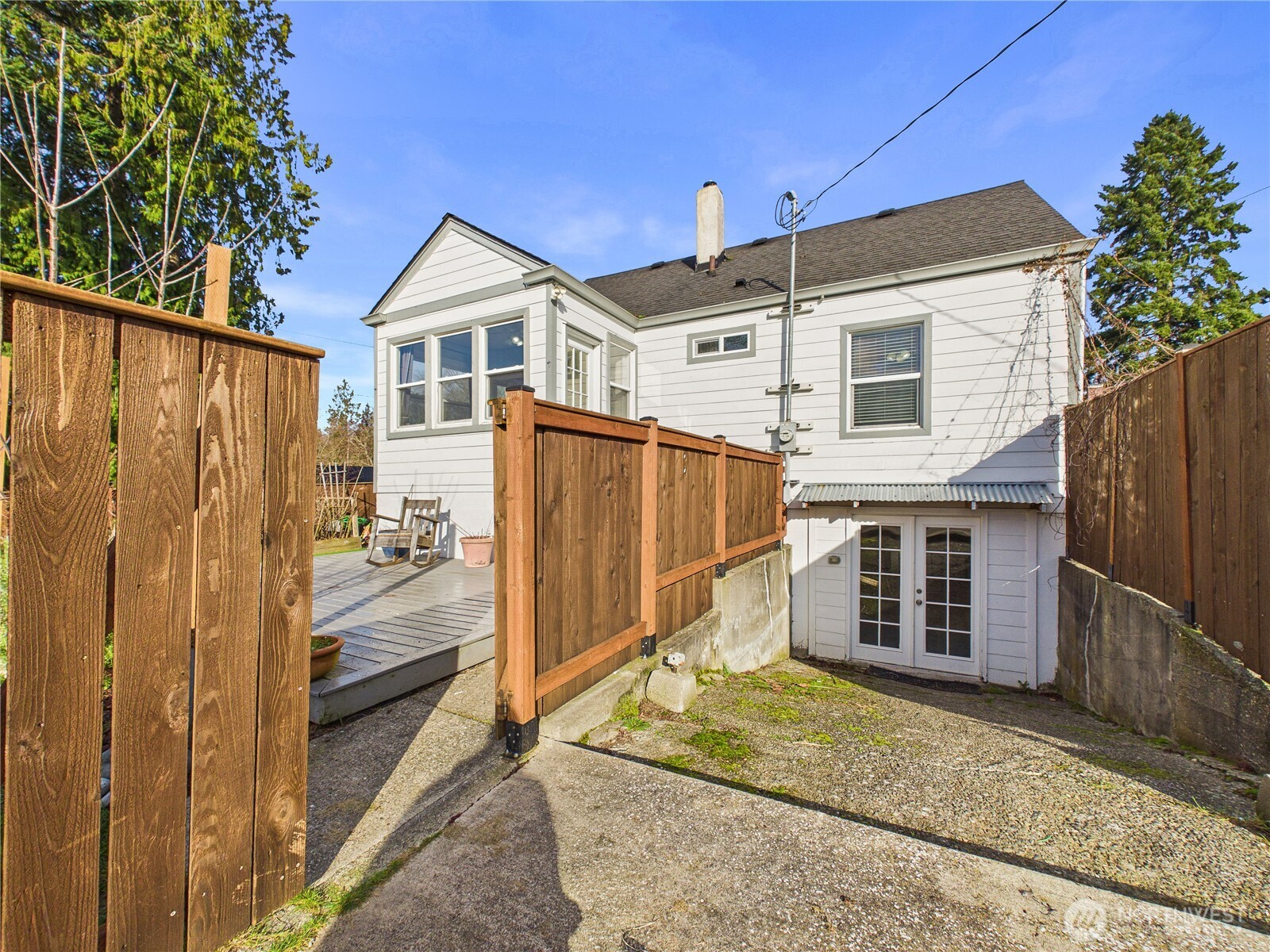 2103 E 21st Street , Bremerton, WA 98310