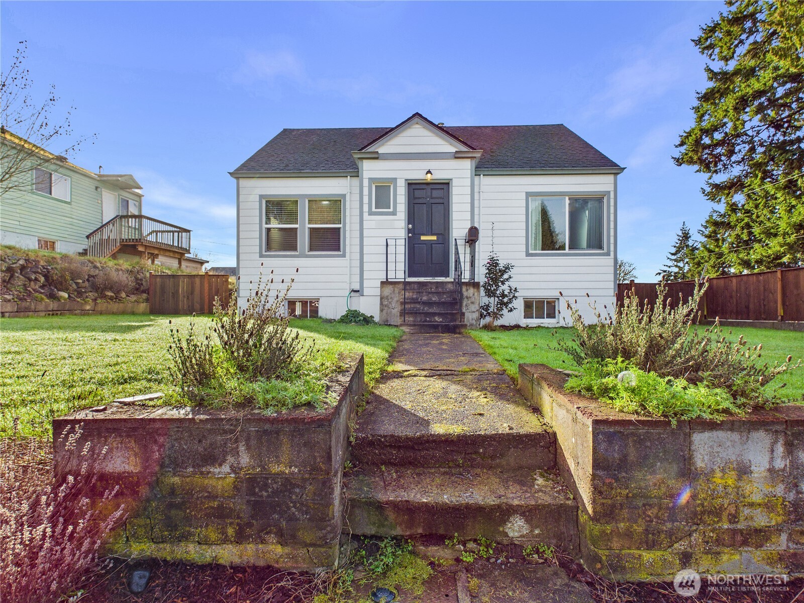 2103 E 21st Street , Bremerton, WA 98310