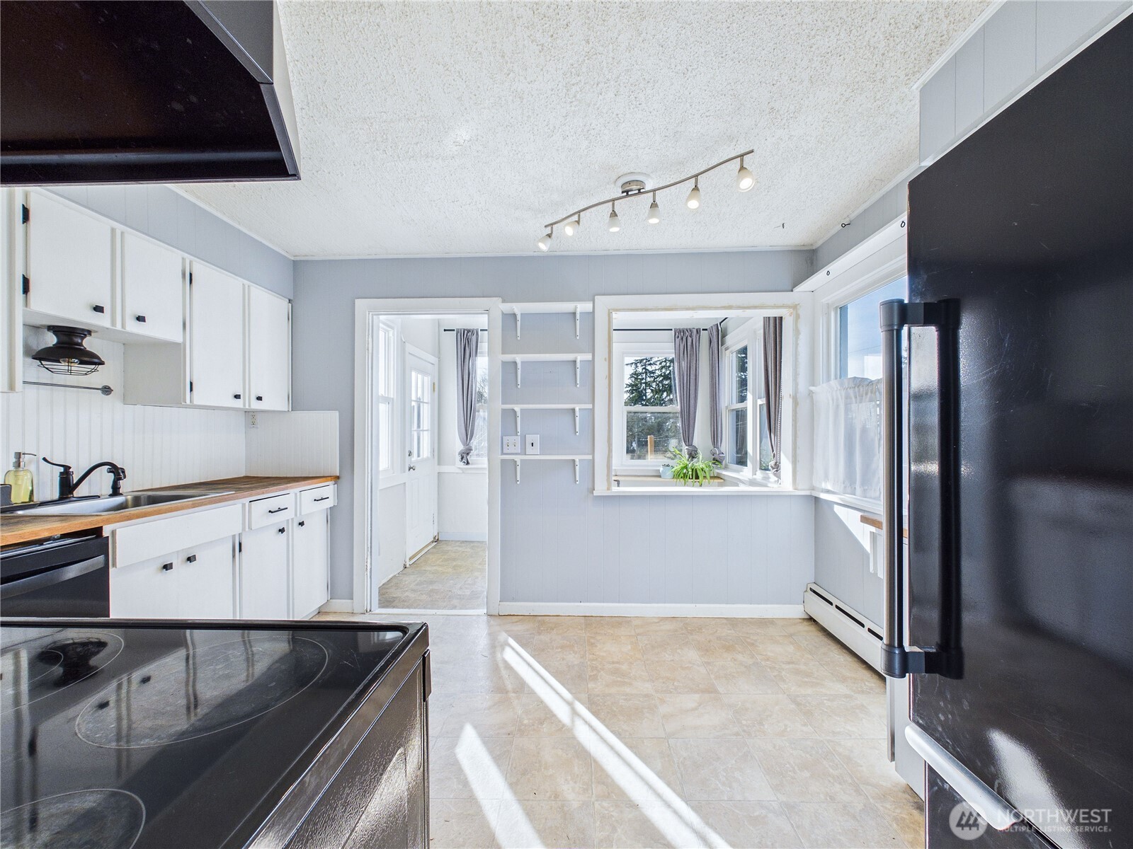 2103 E 21st Street , Bremerton, WA 98310