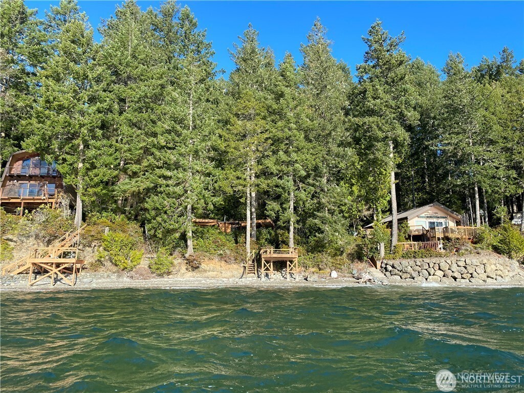 511 Pleasant Harbor Road , Brinnon, WA 98320