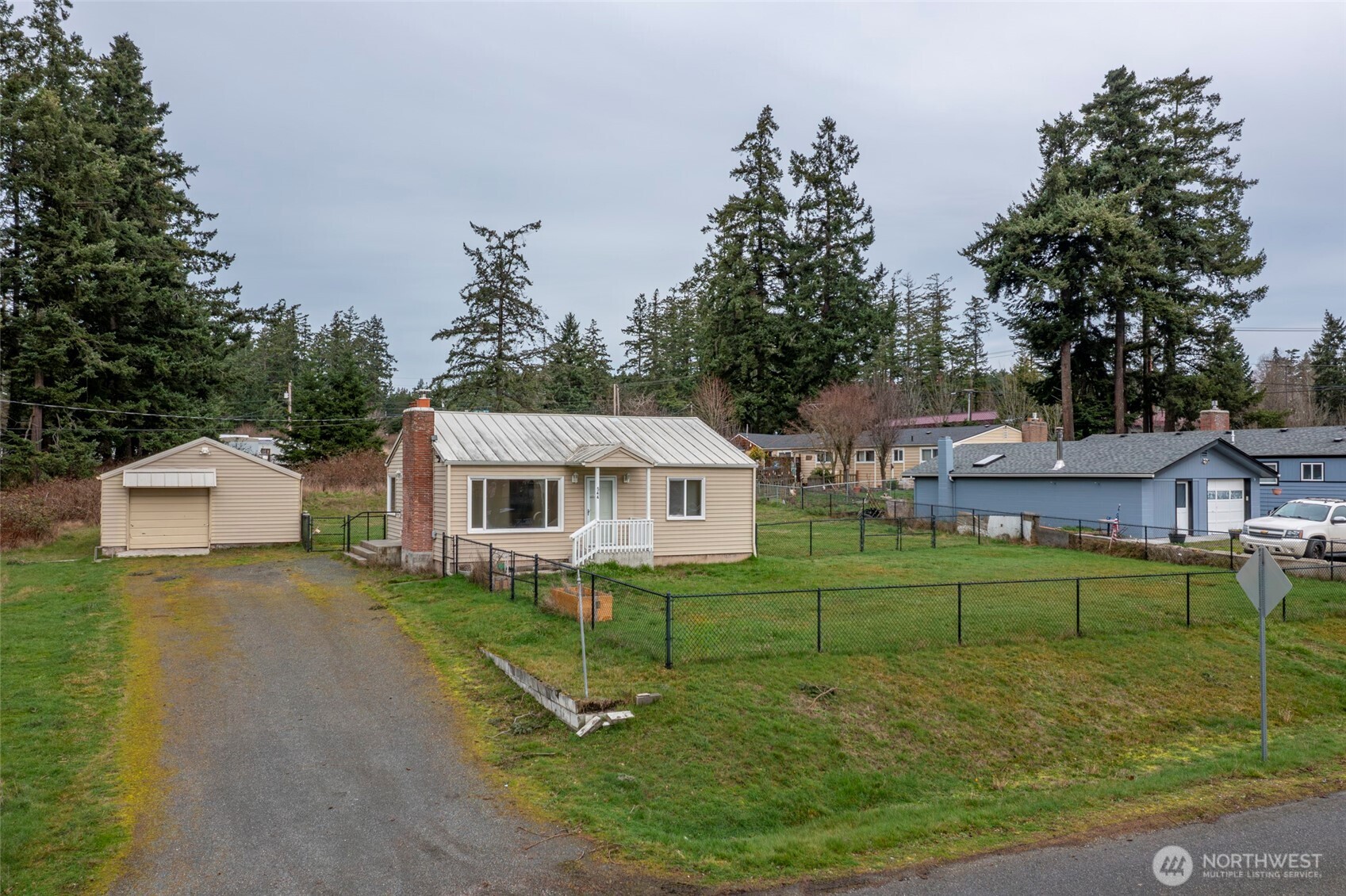 544 NE Easy Street , Oak Harbor, WA 98277