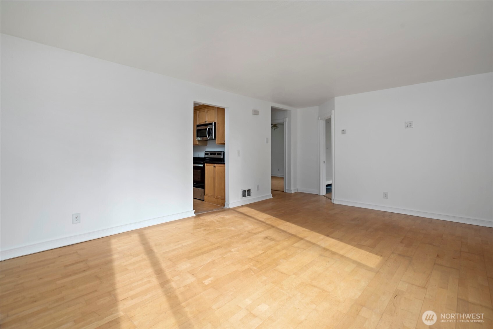 544 NE Easy Street , Oak Harbor, WA 98277