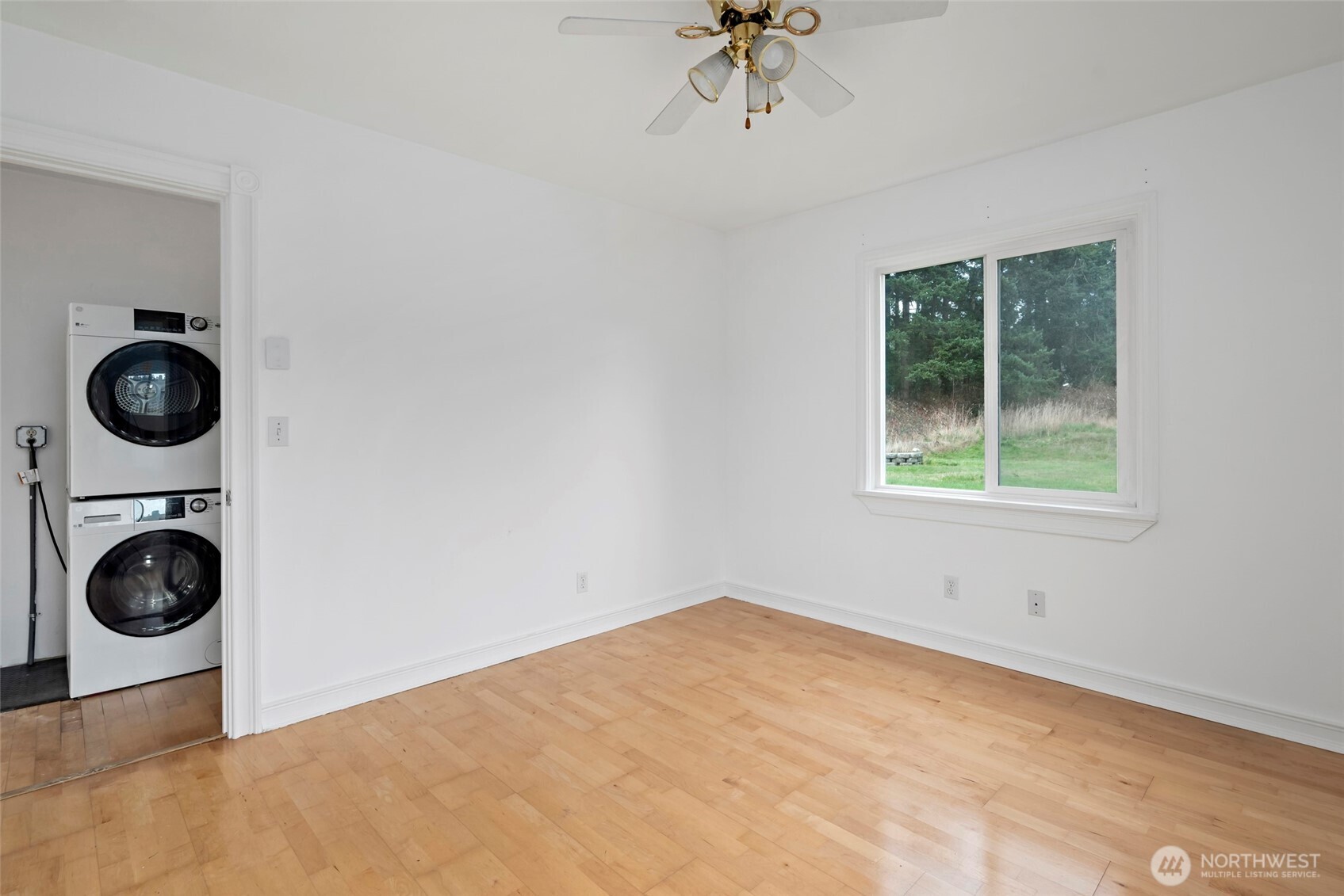 544 NE Easy Street , Oak Harbor, WA 98277