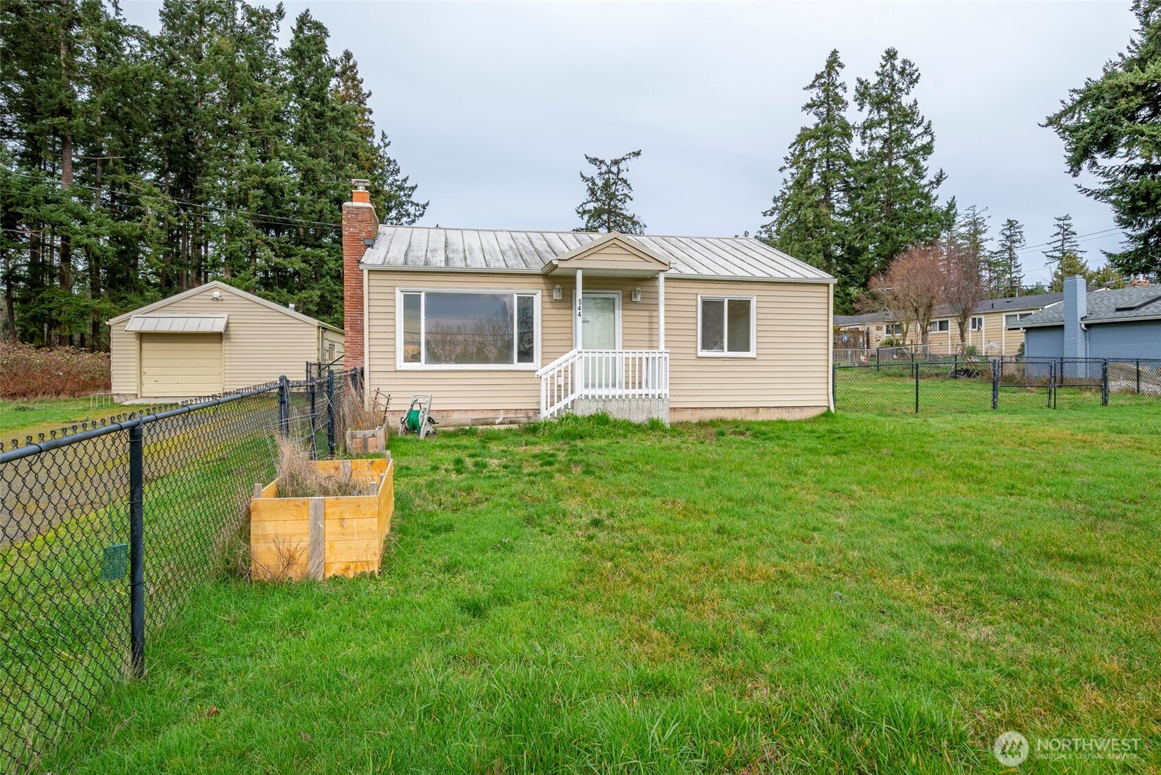 544 NE Easy Street , Oak Harbor, WA 98277