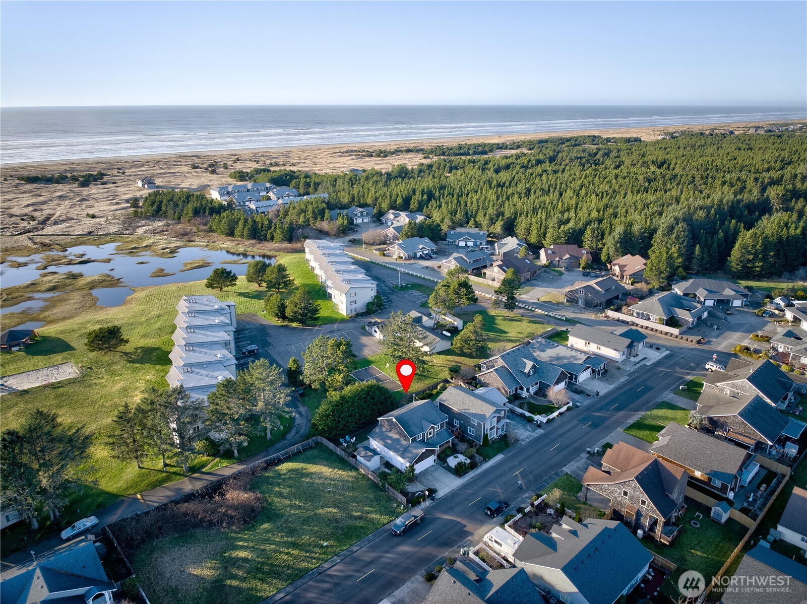 2705 N Sea Crest Avenue , Long Beach, WA 98631