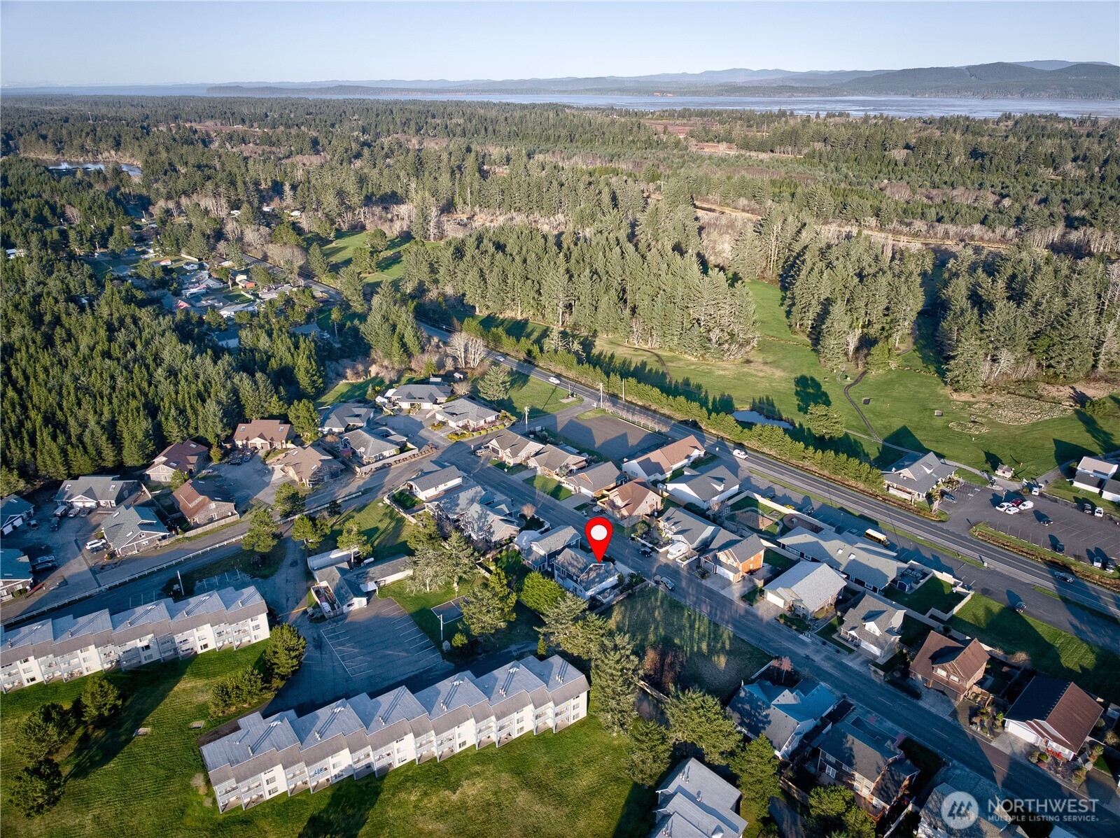 2705 N Sea Crest Avenue , Long Beach, WA 98631