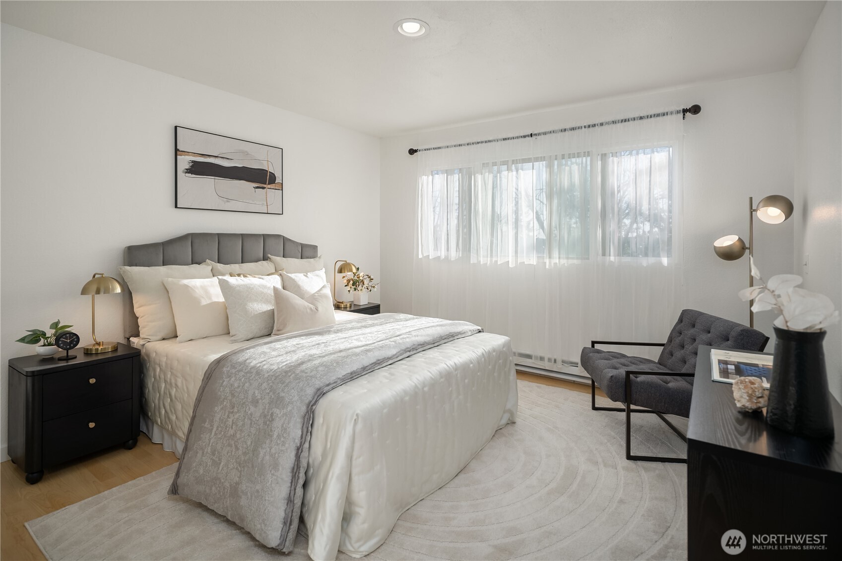 12517 NE 23rd Place #B4, Bellevue, WA 98005
