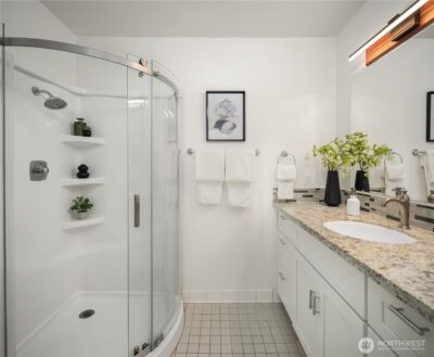 12517 NE 23rd Place #B4, Bellevue, WA 98005 - Photo 15