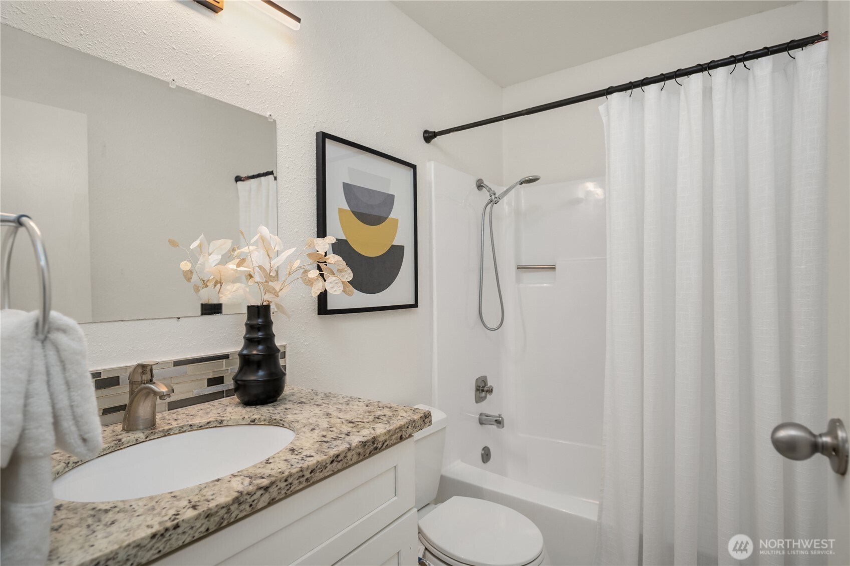 12517 NE 23rd Place #B4, Bellevue, WA 98005