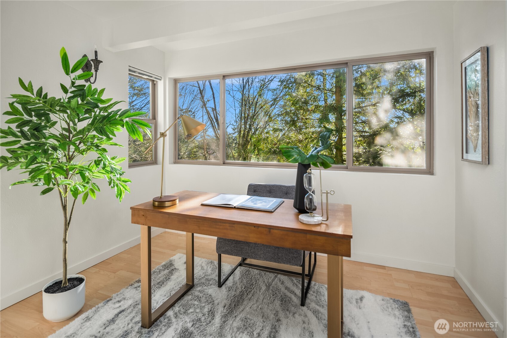 12517 NE 23rd Place #B4, Bellevue, WA 98005