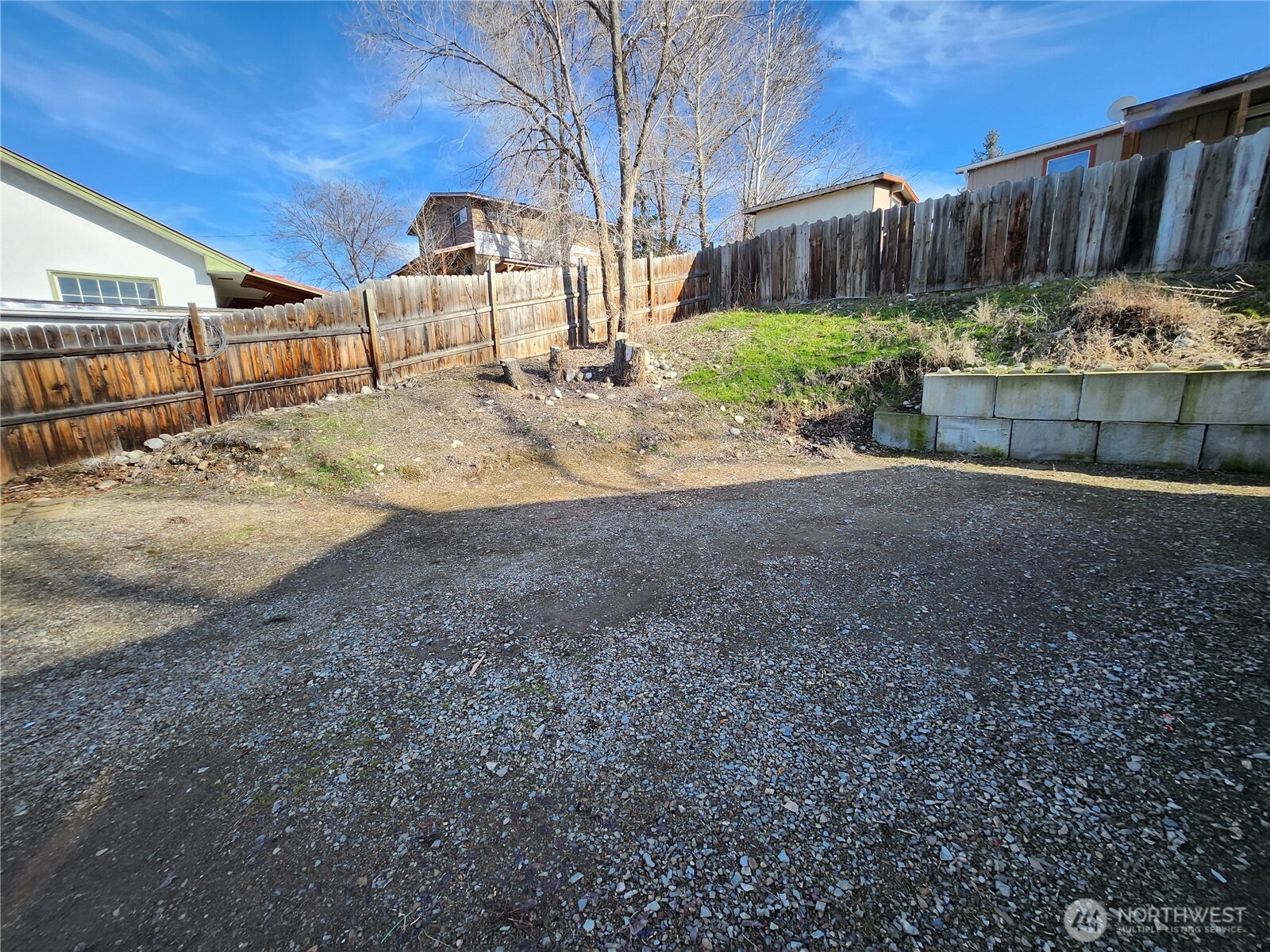 19 1st Street E, Tonasket, WA 98855