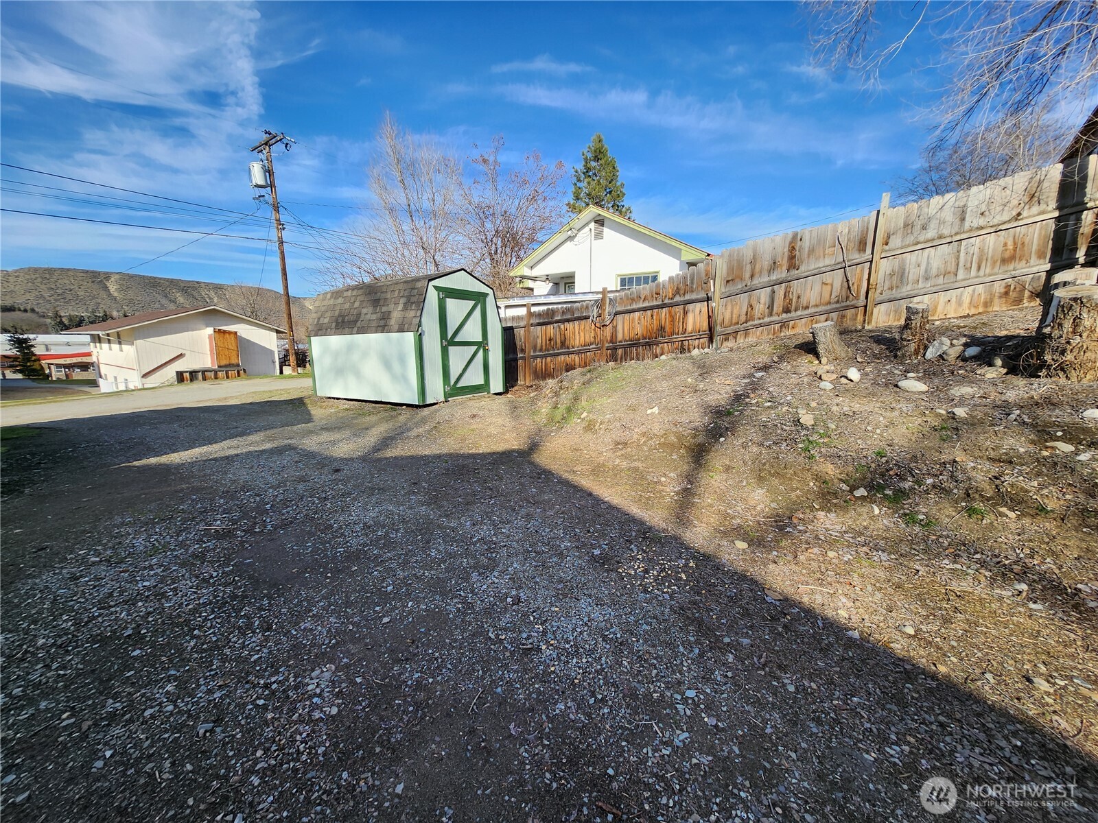 19 1st Street E, Tonasket, WA 98855