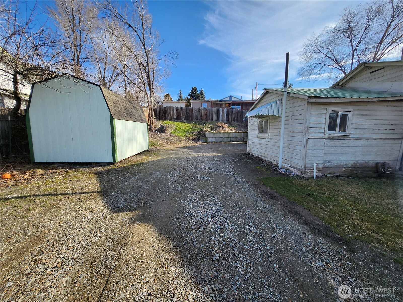 19 1st Street E, Tonasket, WA 98855