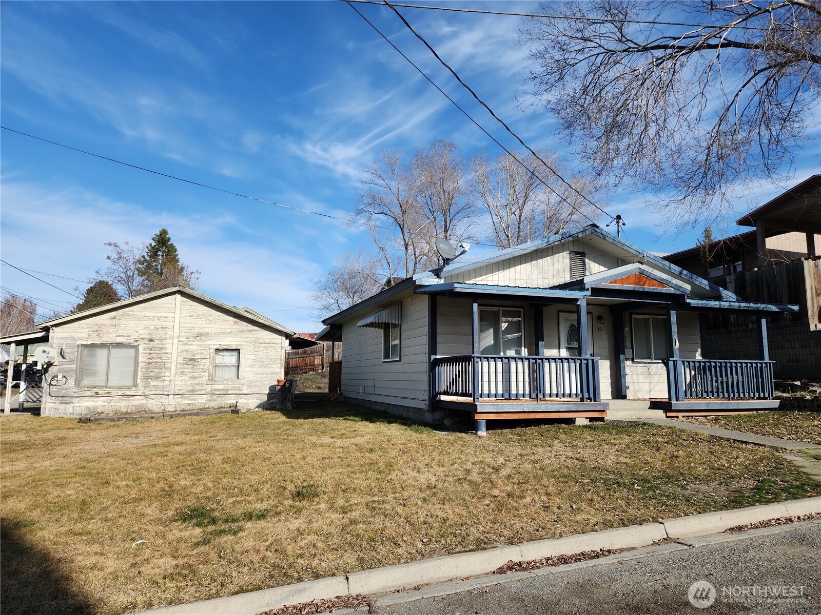 19 1st Street E, Tonasket, WA 98855
