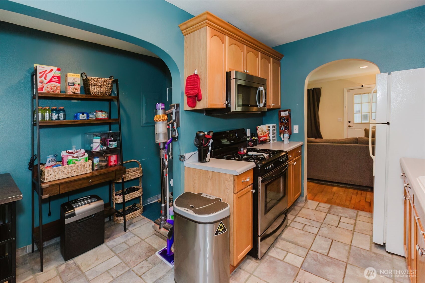 1342 N Montgomery Avenue , Bremerton, WA 98312