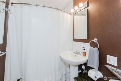 1342 N Montgomery Avenue , Bremerton, WA 98312 - Photo 20