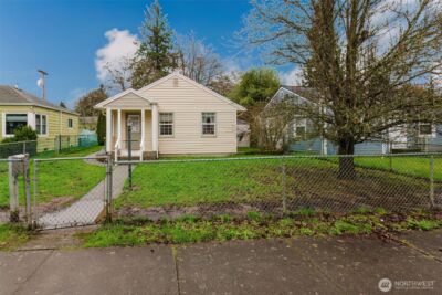 1342 N Montgomery Avenue , Bremerton, WA 98312 - Photo 2