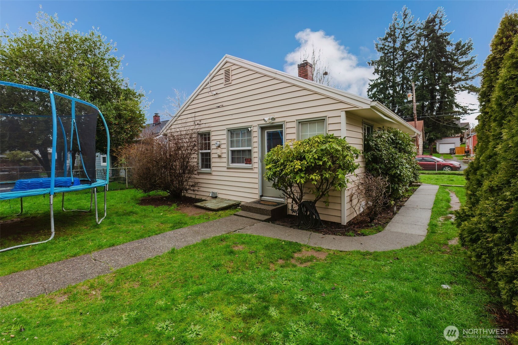 1342 N Montgomery Avenue , Bremerton, WA 98312