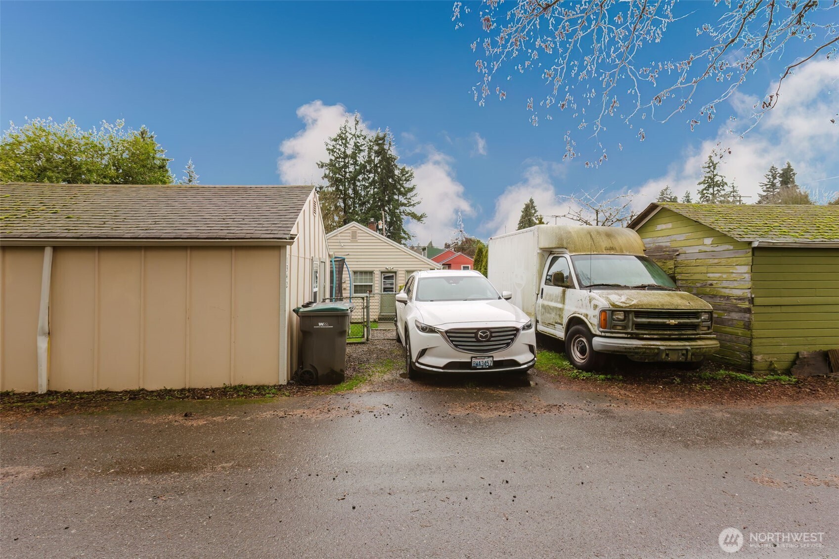 1342 N Montgomery Avenue , Bremerton, WA 98312