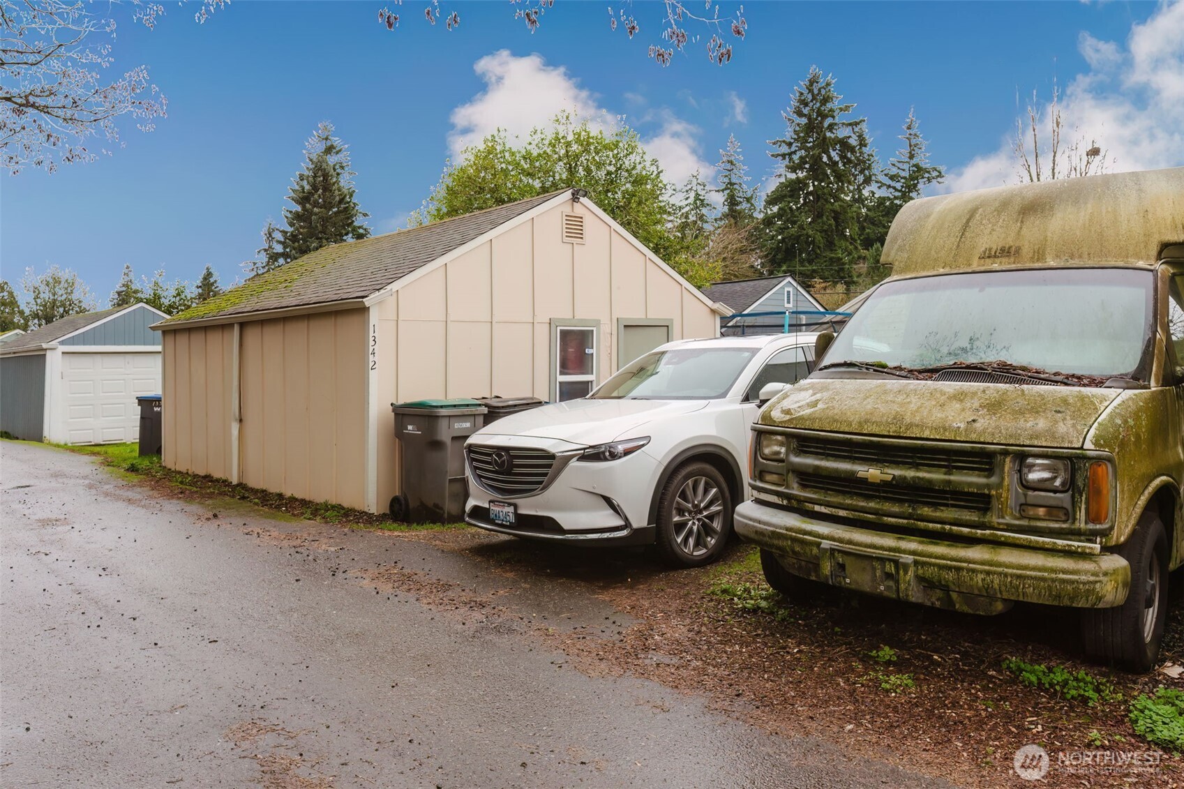 1342 N Montgomery Avenue , Bremerton, WA 98312