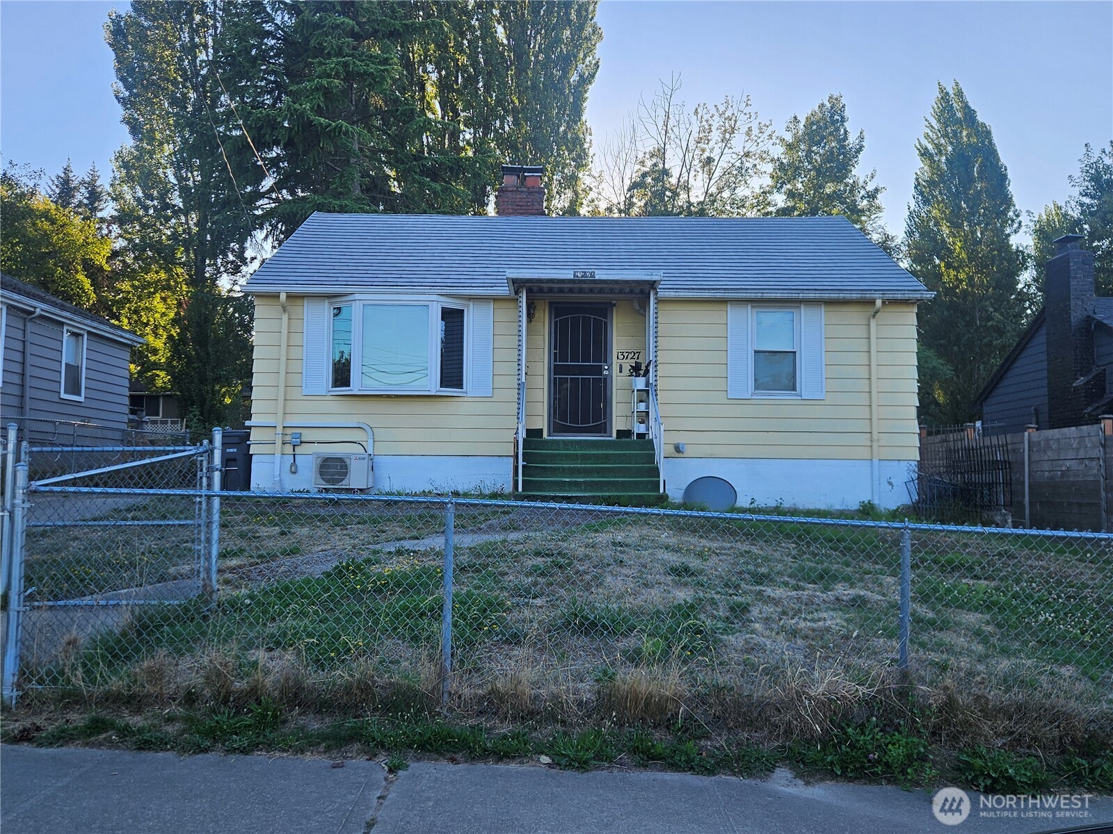 13727 37th Avenue S, Tukwila, WA 98168