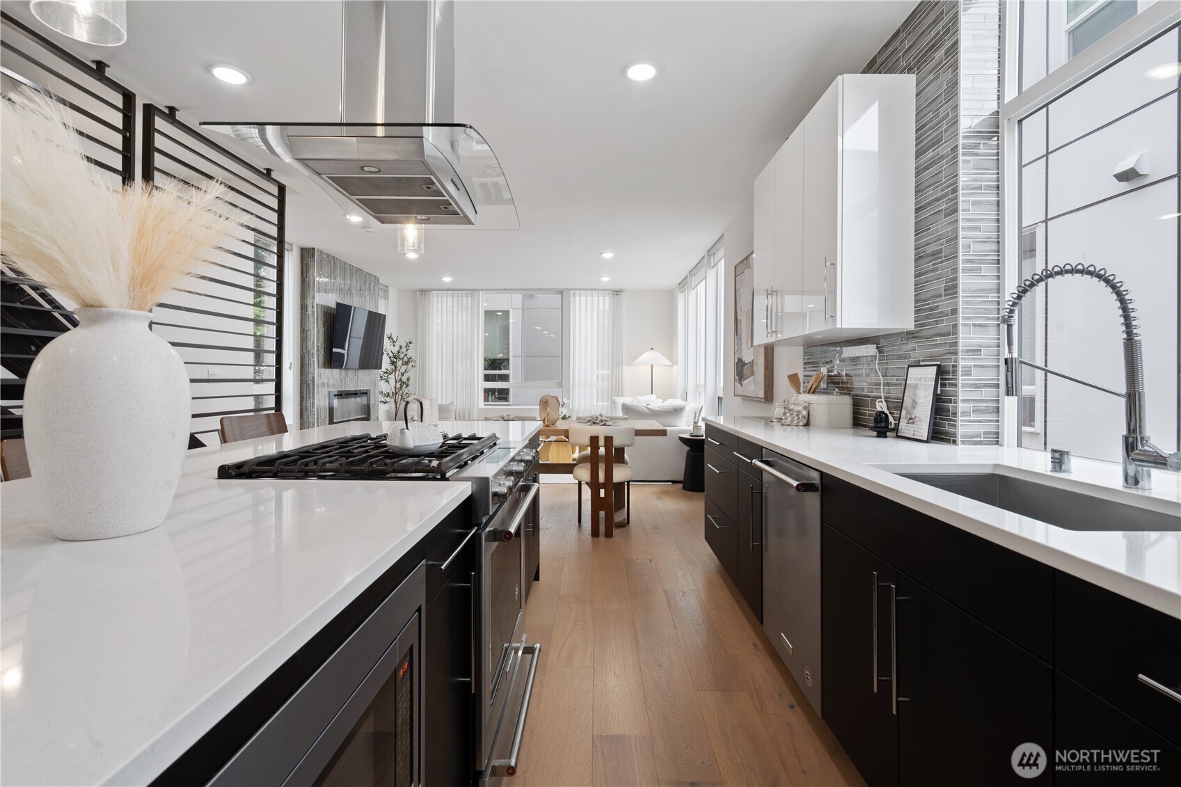 8613 23rd Avenue NE #B, Seattle, WA 98115