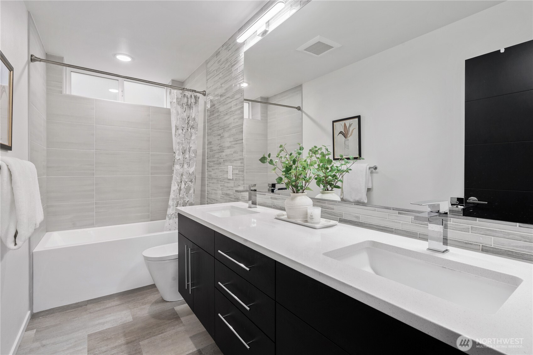 8613 23rd Avenue NE #B, Seattle, WA 98115