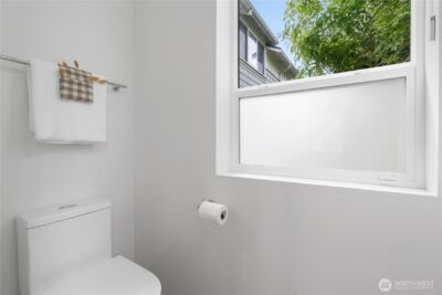 8613 23rd Avenue NE #B, Seattle, WA 98115 - Photo 25