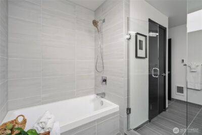 8613 23rd Avenue NE #B, Seattle, WA 98115 - Photo 28