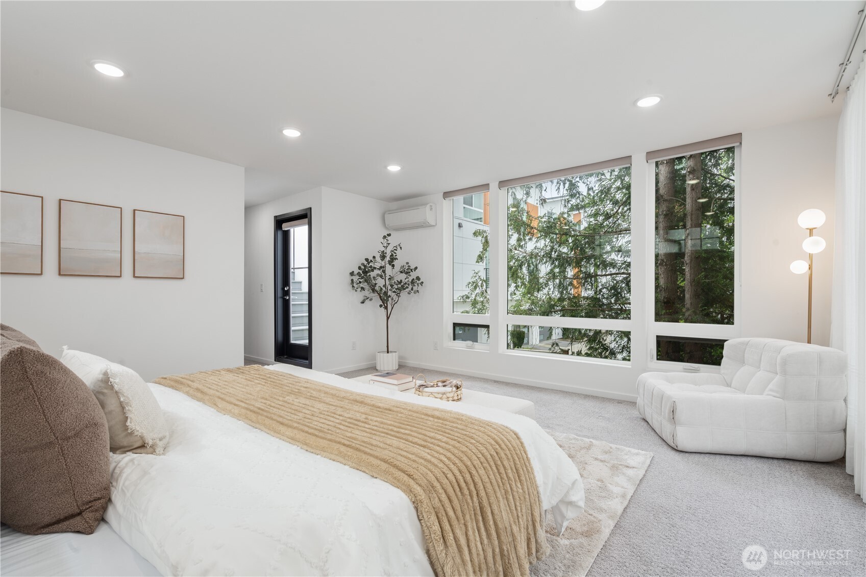 8613 23rd Avenue NE #B, Seattle, WA 98115