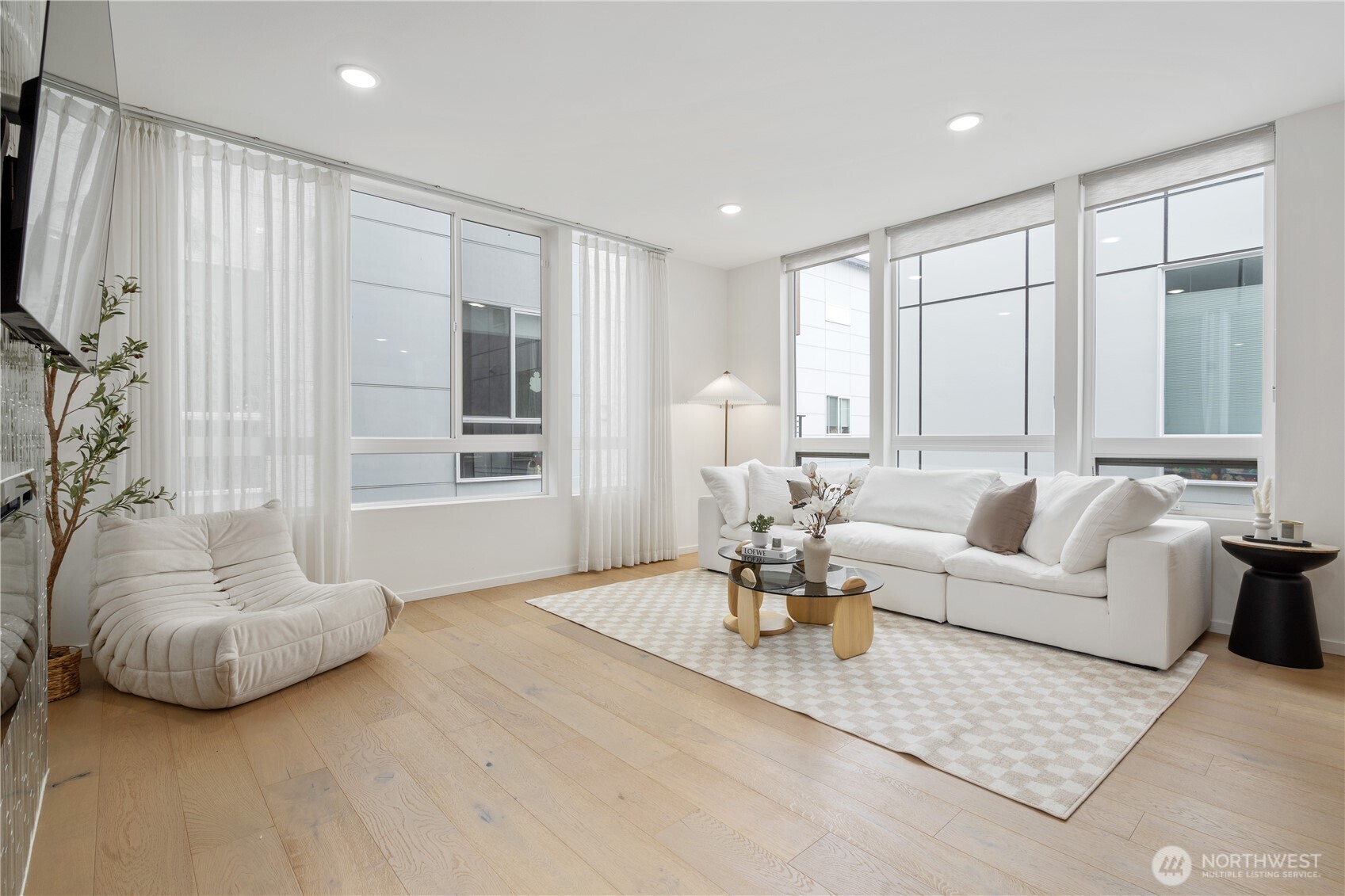 8613 23rd Avenue NE #B, Seattle, WA 98115