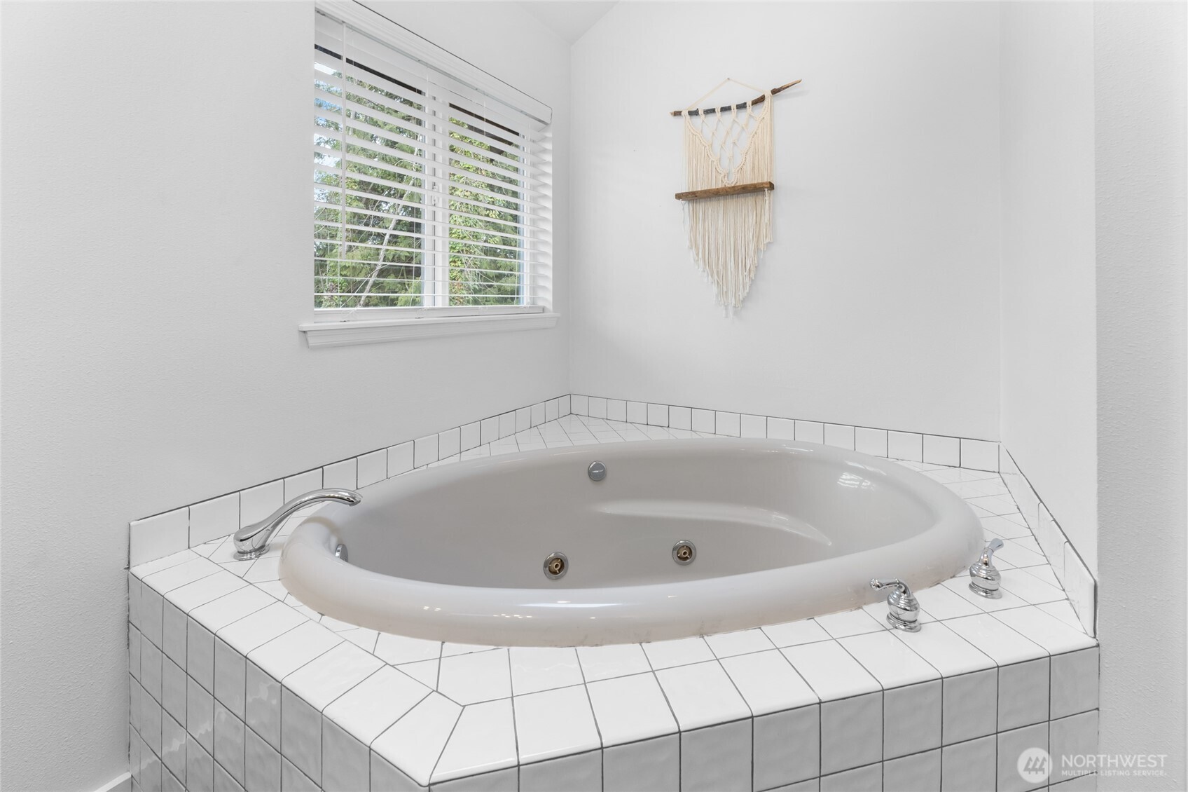 1110 15th Avenue SW, Puyallup, WA 98371