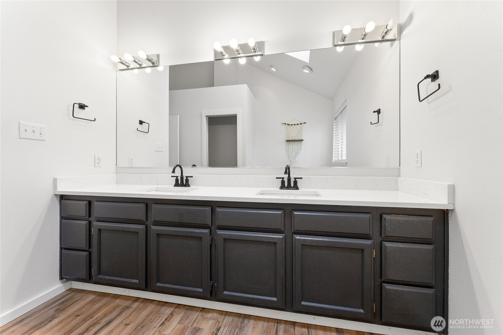 1110 15th Avenue SW, Puyallup, WA 98371